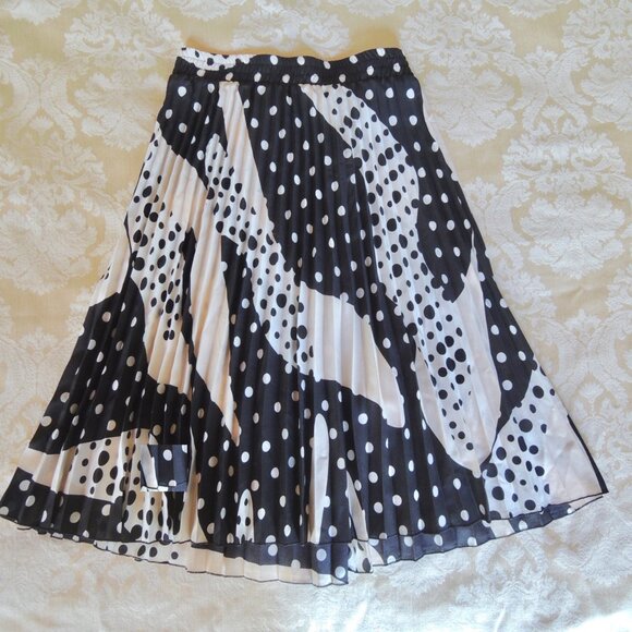 Tahari Black & White Pleated Polka Dot Skirt S - Picture 3 of 8